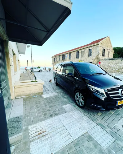 Taxi to the airport Такси в аэропорт VIP services