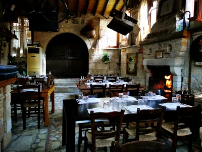 Taverna KAMARES